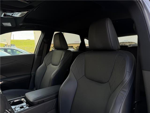 2023 Lexus RX 350 Base (Stk: 260613A) in Calgary - Image 6 of 18