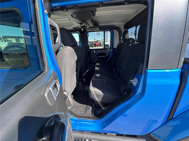 2021 Jeep Gladiator Sport S (Stk: J006395A) in Cranbrook - Image 9 of 21
