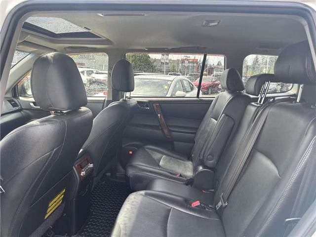 2013 Toyota Highlander Hybrid Limited (Stk: 387004J) in Surrey - Image 11 of 15