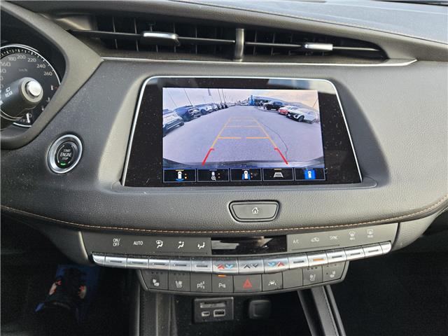 2022 Cadillac XT4 Premium Luxury (Stk: 157461) in London - Image 9 of 11