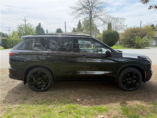 2026 Mitsubishi Outlander PHEV GT NOIR (Stk: 614513) in North Vancouver - Image 6 of 14 2026 Mitsubishi Outlander PHEV GT NOIR (Stk: 614513) in North Vancouver - Image 6 of 14