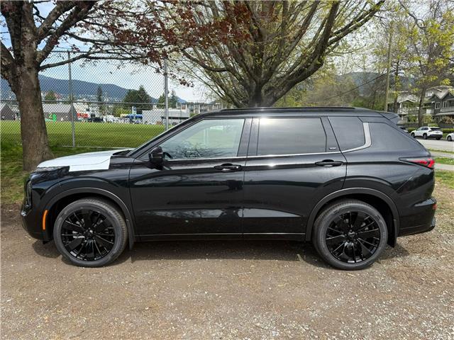 2026 Mitsubishi Outlander PHEV GT NOIR (Stk: 614544) in North Vancouver - Image 2 of 14 2026 Mitsubishi Outlander PHEV GT NOIR (Stk: 614544) in North Vancouver - Image 2 of 14