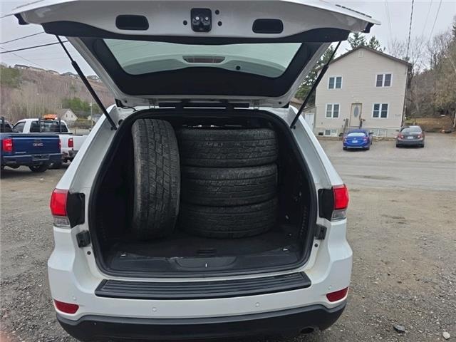 2020 Jeep Grand Cherokee Laredo (Stk: ZLAREDO) in Sudbury - Image 10 of 17 2020 Jeep Grand Cherokee Laredo (Stk: ZLAREDO) in Sudbury - Image 10 of 17