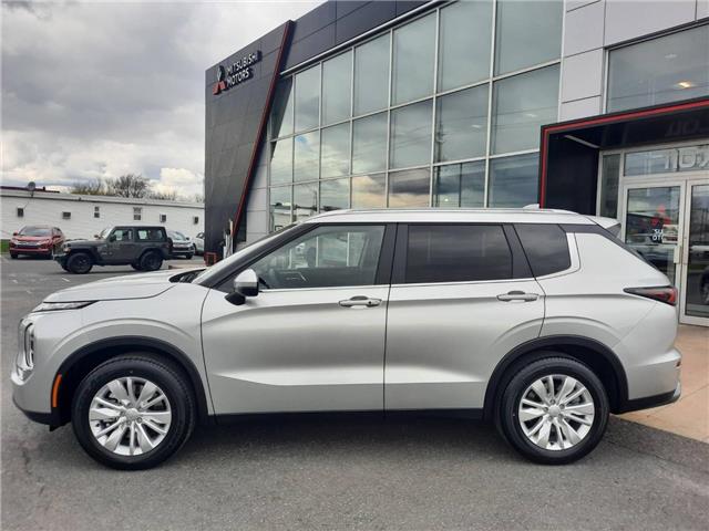 2026 Mitsubishi Outlander SE (Stk: M888) in Cornwall - Image 2 of 6
