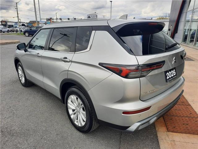 2026 Mitsubishi Outlander SE (Stk: M888) in Cornwall - Image 3 of 6