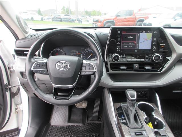 2020 Toyota Highlander Limited (Stk: 26071A) in Peterborough - Image 17 of 31 2020 Toyota Highlander Limited (Stk: 26071A) in Peterborough - Image 17 of 31