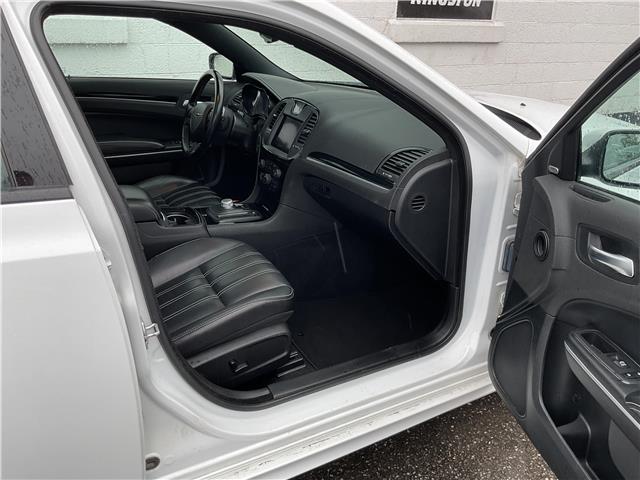 2022 Chrysler 300 S (Stk: 260416) in North Bay - Image 8 of 16