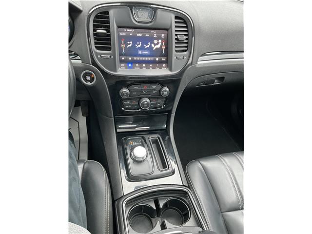 2022 Chrysler 300 S (Stk: 260416) in North Bay - Image 14 of 16