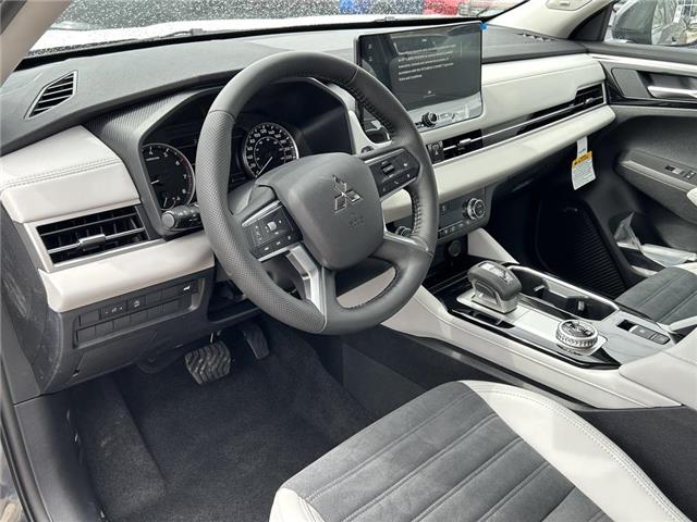 2026 Mitsubishi Outlander LE (Stk: T0227) in Barrie - Image 8 of 16