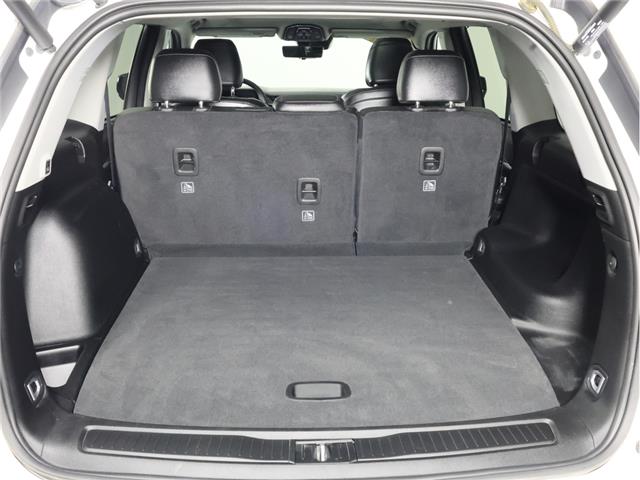 2023 Jeep Grand Cherokee Limited (Stk: A20937) in Calgary - Image 10 of 23 2023 Jeep Grand Cherokee Limited (Stk: A20937) in Calgary - Image 10 of 23