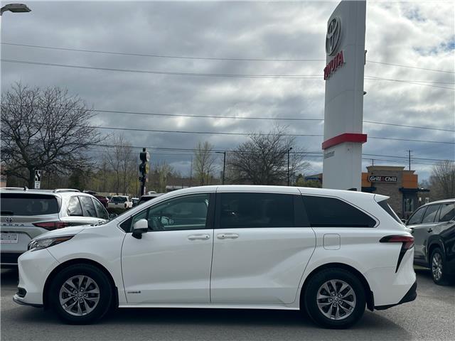 2021 Toyota Sienna LE 8-Passenger (Stk: W7079A) in Cobourg - Image 4 of 24