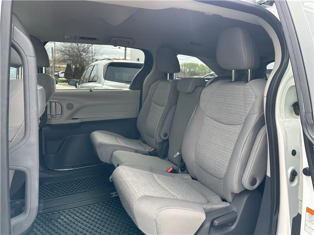 2021 Toyota Sienna LE 8-Passenger (Stk: W7079A) in Cobourg - Image 23 of 24