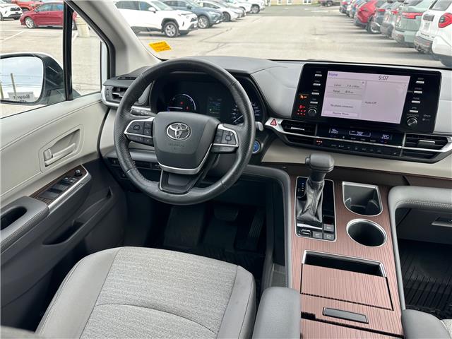 2021 Toyota Sienna LE 8-Passenger (Stk: W7079A) in Cobourg - Image 8 of 24