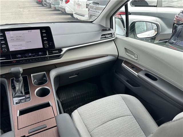 2021 Toyota Sienna LE 8-Passenger (Stk: W7079A) in Cobourg - Image 10 of 24