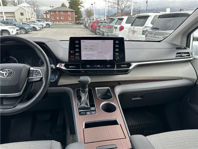 2021 Toyota Sienna LE 8-Passenger (Stk: W7079A) in Cobourg - Image 15 of 24