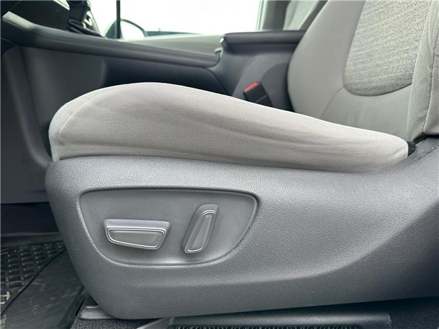 2021 Toyota Sienna LE 8-Passenger (Stk: W7079A) in Cobourg - Image 21 of 24
