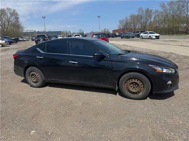 2019 Nissan Altima 2.5 SV (Stk: 4945) in London - Image 2 of 11