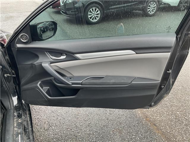 2017 Honda Civic LX (Stk: 260208A) in Kingston - Image 12 of 19