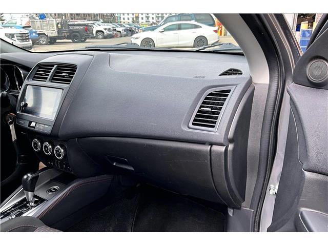 2019 Mitsubishi RVR SE (Stk: 03668U) in Calgary - Image 16 of 33
