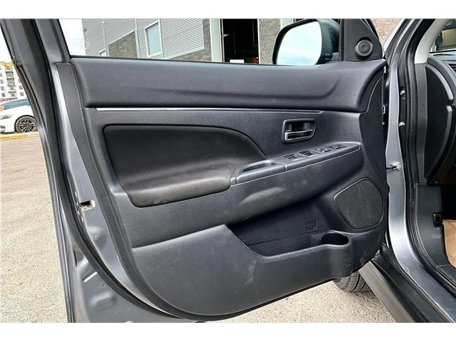 2019 Mitsubishi RVR SE (Stk: 03668U) in Calgary - Image 17 of 33