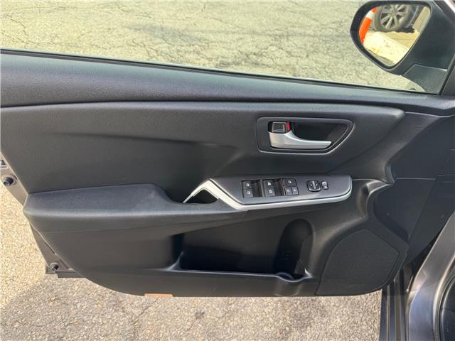 2015 Toyota Camry SE (Stk: 2604148) in Waterloo - Image 10 of 22