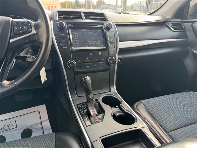 2015 Toyota Camry SE (Stk: 2604148) in Waterloo - Image 17 of 22