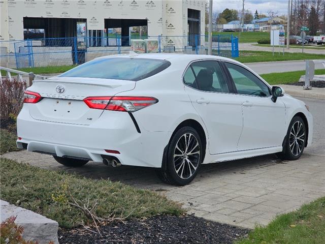 2018 Toyota Camry SE Upgrade Package (Stk: P3818) in Bowmanville - Image 6 of 23