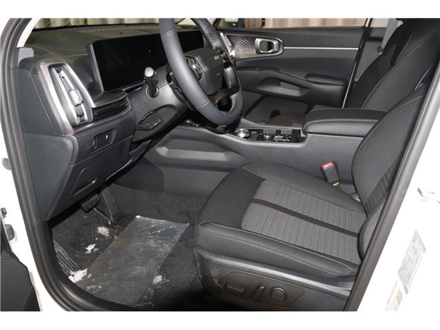 2026 Kia Sorento Hybrid LX (Stk: 24324) in Edmonton - Image 11 of 25 2026 Kia Sorento Hybrid LX (Stk: 24324) in Edmonton - Image 11 of 25