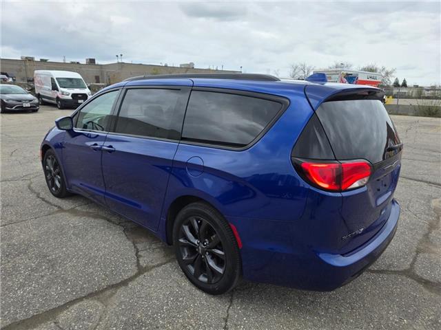 2019 Chrysler Pacifica Touring-L Plus (Stk: 1110) in Kitchener - Image 3 of 10