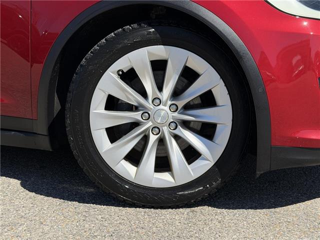 2017 Tesla Model X 75D (Stk: DA533B) in Ottawa - Image 4 of 21 2017 Tesla Model X 75D (Stk: DA533B) in Ottawa - Image 4 of 21