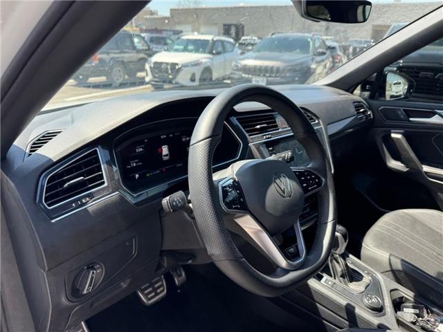 2023 Volkswagen Tiguan Comfortline R-Line Black (Stk: 166342) in London - Image 8 of 11
