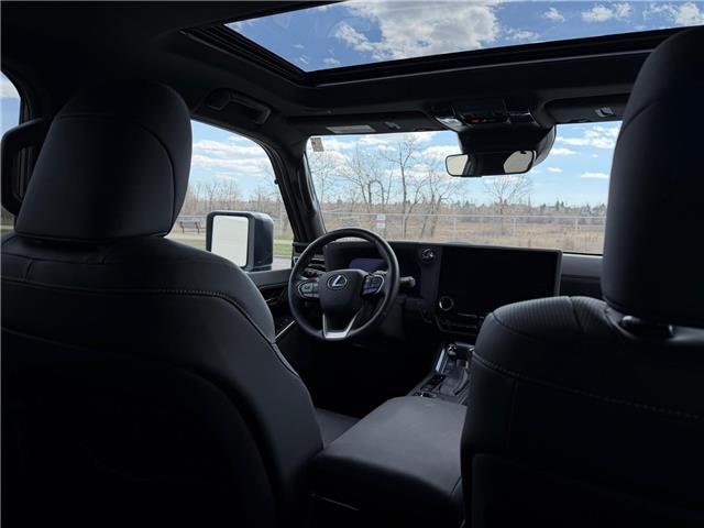 2025 Lexus GX 550 Base (Stk: 4623A) in Calgary - Image 17 of 18