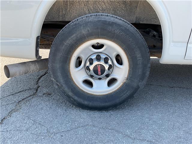 2021 GMC Savana 2500 LT (Stk: 260499) in Kingston - Image 12 of 33