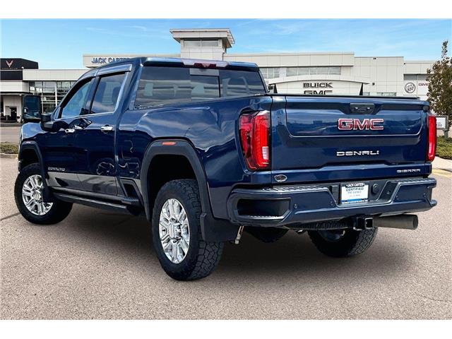 2022 GMC Sierra 3500HD Denali (Stk: 55758U) in Calgary - Image 12 of 35