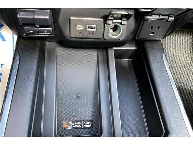 2022 GMC Sierra 3500HD Denali (Stk: 55758U) in Calgary - Image 25 of 35