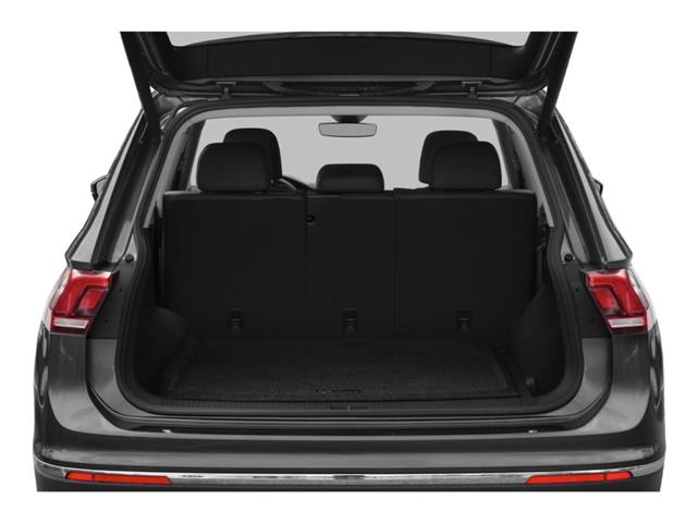 2018 Volkswagen Tiguan Highline (Stk: ST-570A) in Calgary - Image 8 of 12 2018 Volkswagen Tiguan Highline (Stk: ST-570A) in Calgary - Image 8 of 12
