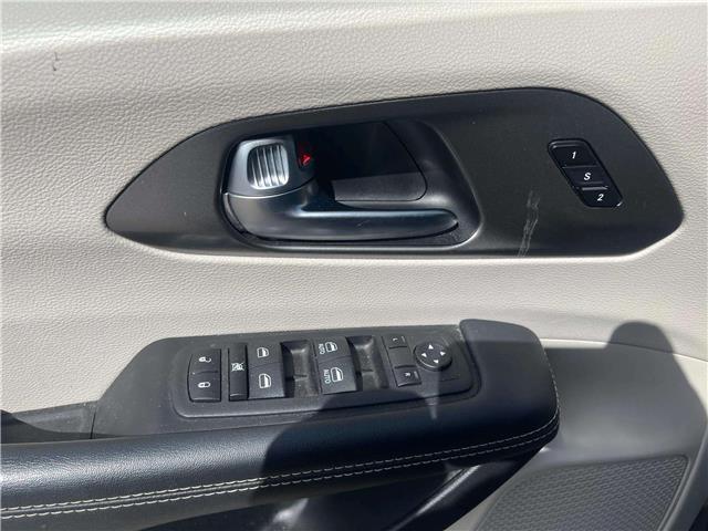 2023 Chrysler Pacifica Touring-L (Stk: UPN207) in Cold Lake - Image 10 of 26