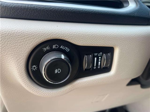 2023 Chrysler Pacifica Touring-L (Stk: UPN207) in Cold Lake - Image 11 of 26
