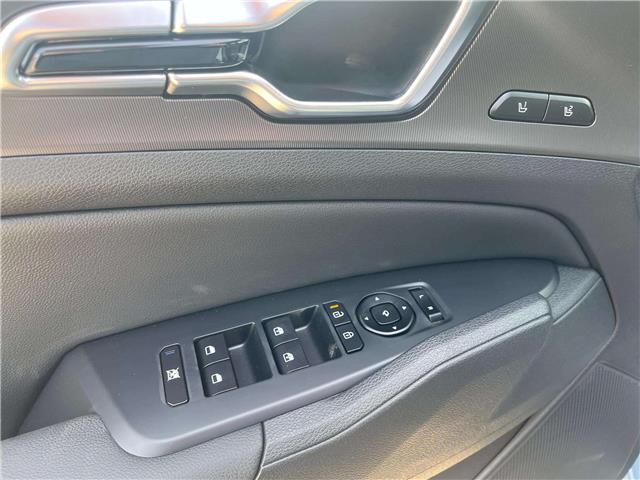 2026 Kia Sportage Hybrid SX w/Red Interior (Stk: SP26074) in Cold Lake - Image 10 of 25 2026 Kia Sportage Hybrid SX w/Red Interior (Stk: SP26074) in Cold Lake - Image 10 of 25