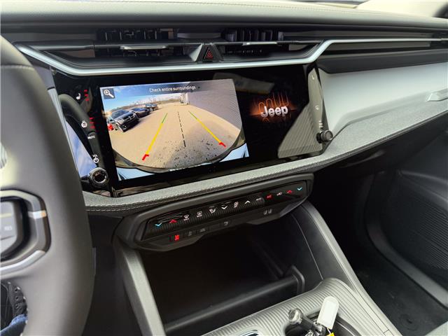 2026 Jeep Cherokee Laredo/Limited (Stk: 26217D) in London - Image 19 of 22