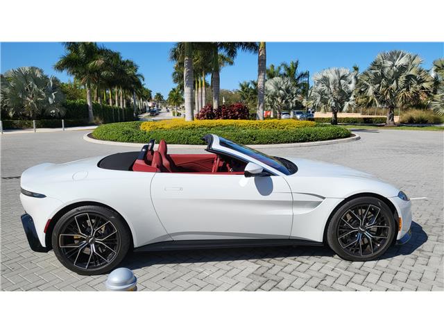 2022 Aston Martin Vantage Roadster (Stk: A4306) in Wyoming - Image 2 of 22