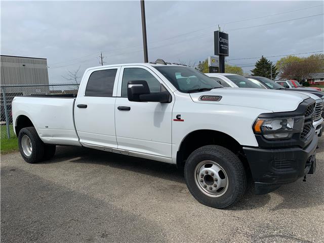 2023 RAM 3500 Tradesman (Stk: UV8562) in Elmira - Image 2 of 15