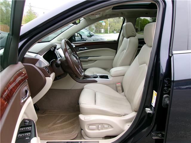 2014 Cadillac SRX Luxury in Kitchener - Image 10 of 26