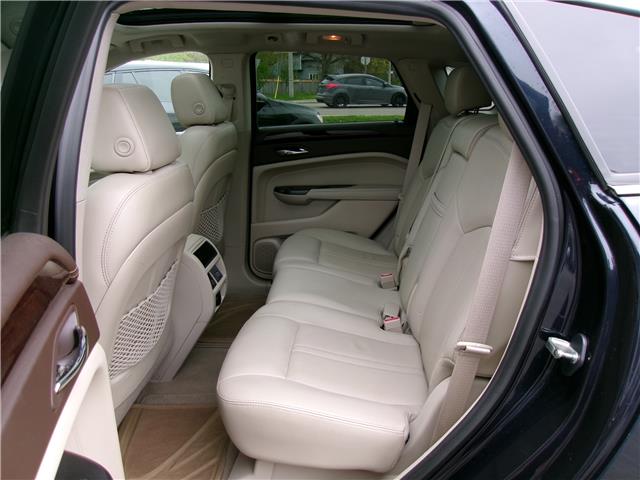 2014 Cadillac SRX Luxury in Kitchener - Image 13 of 26