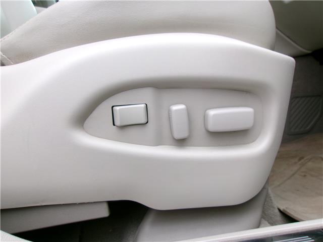 2014 Cadillac SRX Luxury in Kitchener - Image 21 of 26