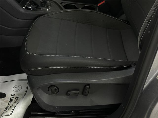 2024 Volkswagen Taos Comfortline (Stk: 43981J) in Belleville - Image 16 of 31