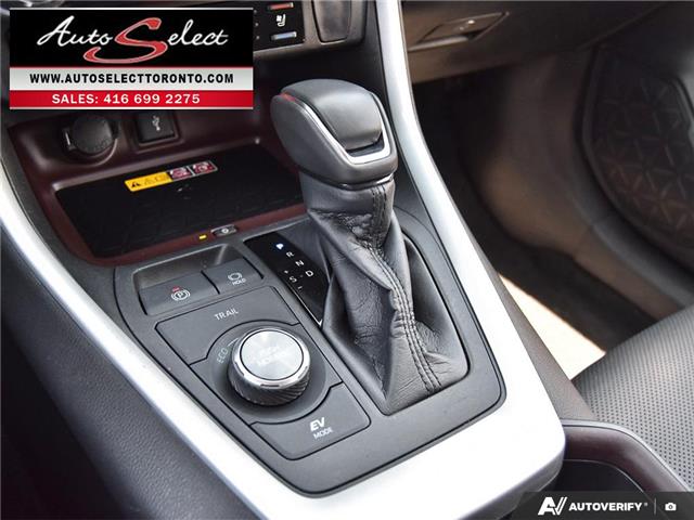 2022 Toyota RAV4 Hybrid Limited (Stk: 2TRHQX1) in Scarborough - Image 19 of 28