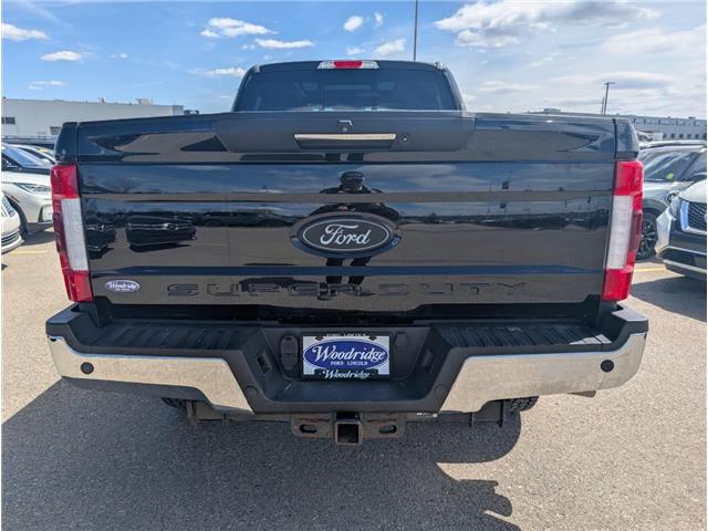 2017 Ford F-350 Lariat (Stk: 19493A) in Calgary - Image 6 of 28 2017 Ford F-350 Lariat (Stk: 19493A) in Calgary - Image 6 of 28
