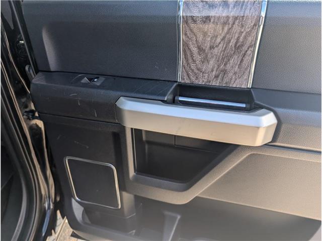 2017 Ford F-350 Lariat (Stk: 19493A) in Calgary - Image 15 of 28 2017 Ford F-350 Lariat (Stk: 19493A) in Calgary - Image 15 of 28