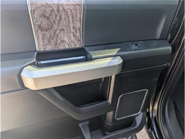 2017 Ford F-350 Lariat (Stk: 19493A) in Calgary - Image 18 of 28 2017 Ford F-350 Lariat (Stk: 19493A) in Calgary - Image 18 of 28